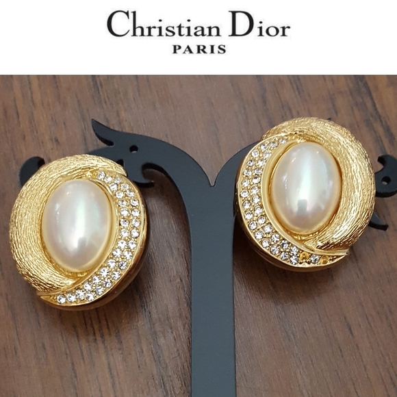 Dior Jewelry - Vintage - Christian Dior Gold Pearl Earrings